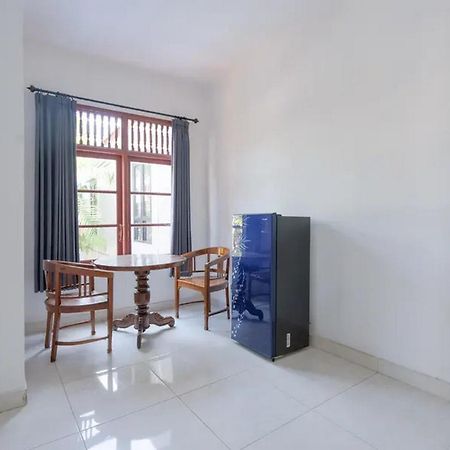 Ceria Guesthouse Seminyak Mitra Reddoorz Exterior photo